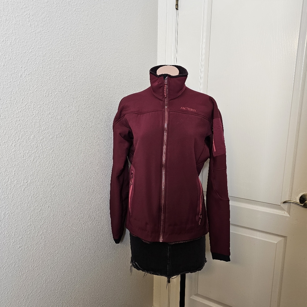 Arc'teryx Red Varsity Jacket Sleek Fitted Design